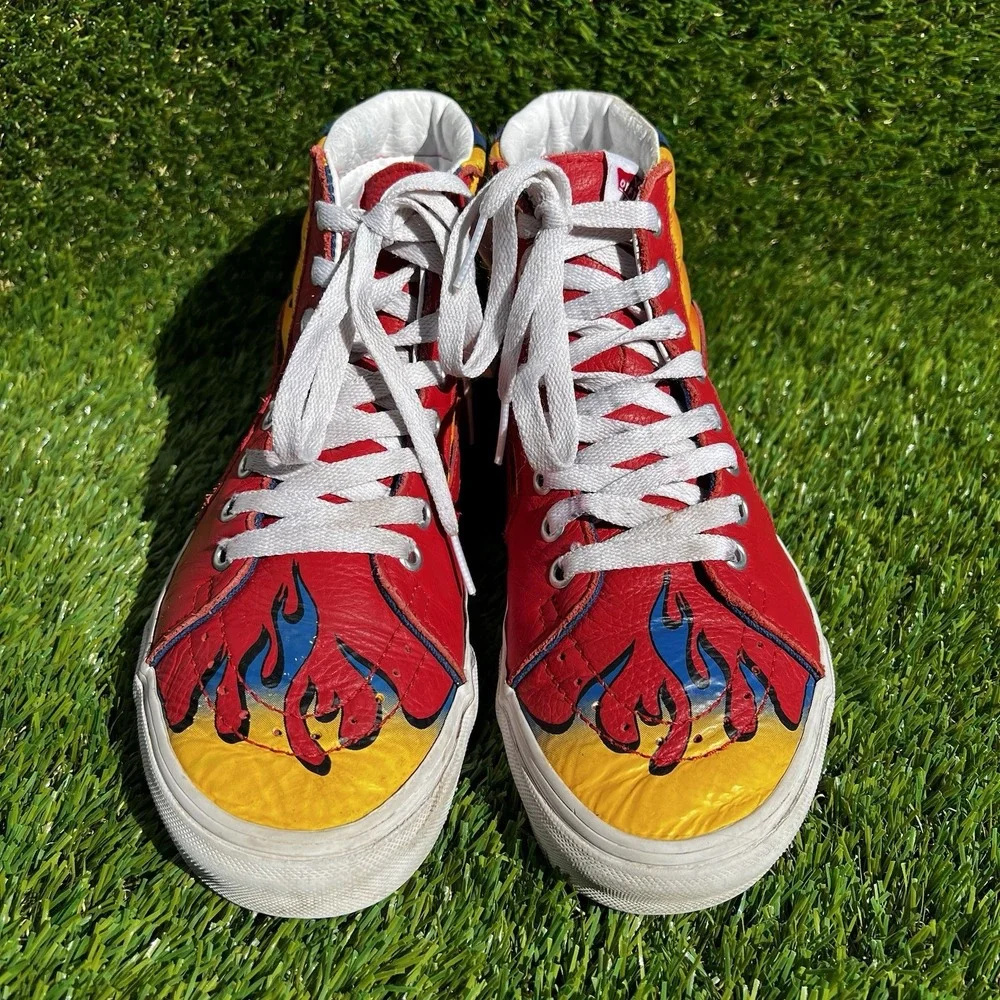 Vans Men Size 7 Women Size 8.5 Sk8-Hi Racer Leather Sneaker in Awesome Red